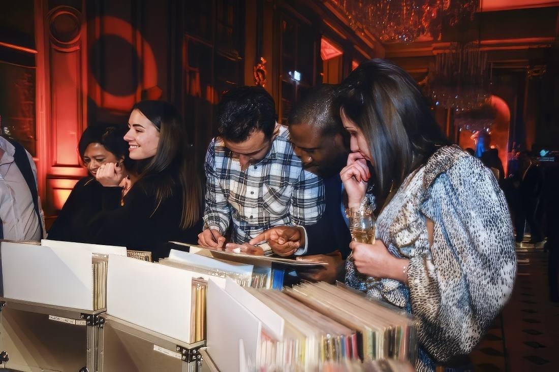 Bar à Vinyles soirée Rouen — Universal DJ Normandie